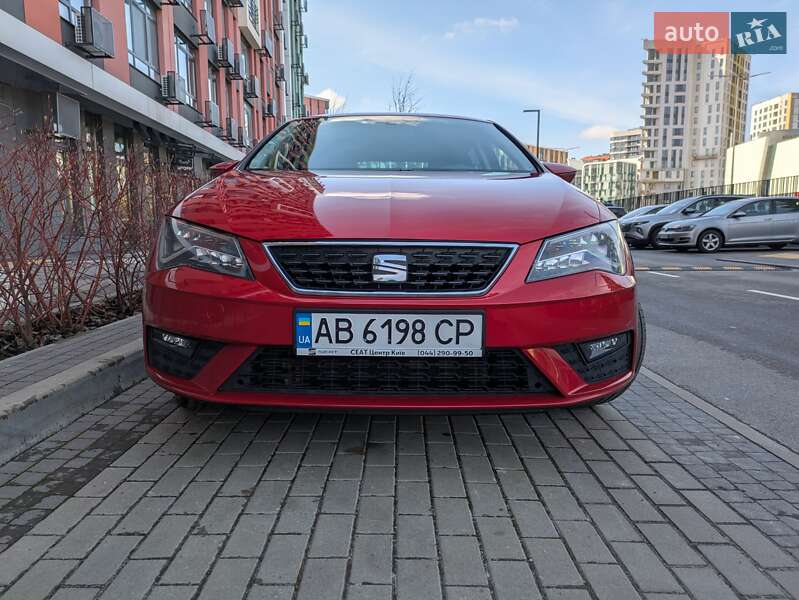 Хэтчбек SEAT Leon 2017 в Киеве