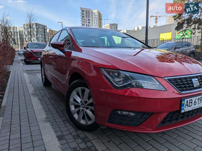 Хэтчбек SEAT Leon 2017 в Киеве