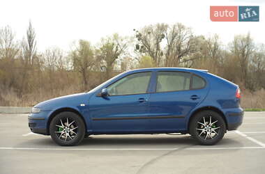 Хетчбек SEAT Leon 2000 в 