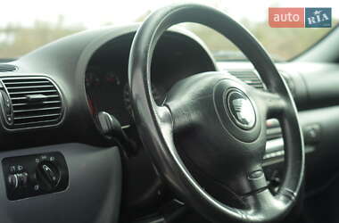 Хетчбек SEAT Leon 2000 в 