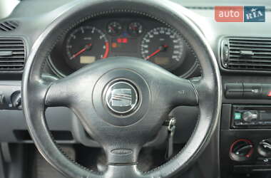 Хетчбек SEAT Leon 2000 в 