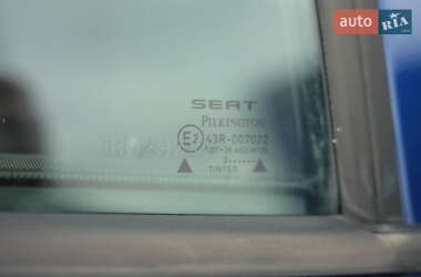 Хетчбек SEAT Leon 2000 в 
