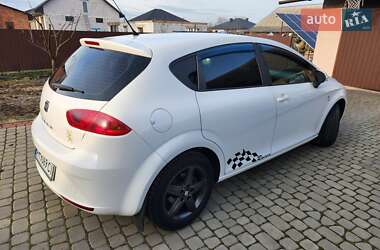 Хэтчбек SEAT Leon 2011 в 