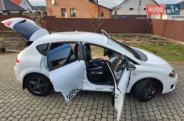 Хэтчбек SEAT Leon 2011 в 