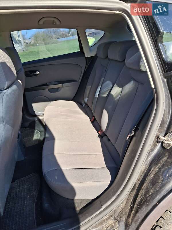 Хэтчбек SEAT Leon 2006 в Кропивницком