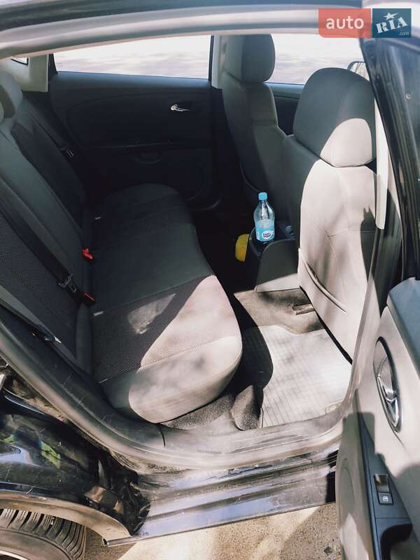 Хэтчбек SEAT Leon 2008 в Киеве