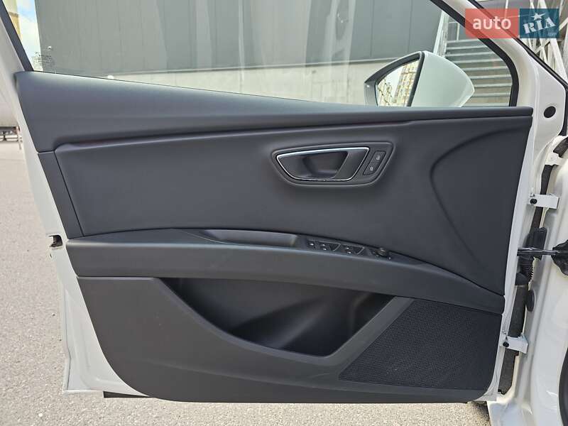 Хэтчбек SEAT Leon 2018 в Киеве