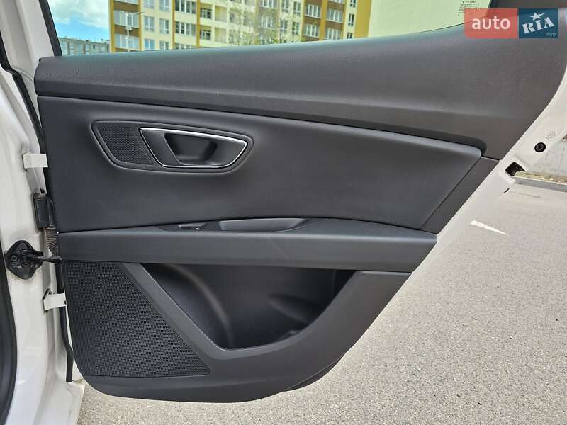 Хэтчбек SEAT Leon 2018 в Киеве