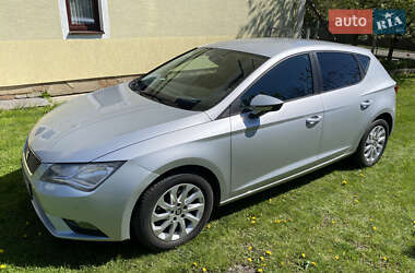 Хэтчбек SEAT Leon 2013 в 