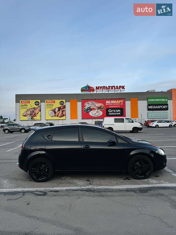 Хэтчбек SEAT Leon 2006 в Полтаве