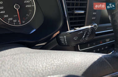Хэтчбек SEAT Leon 2013 в 