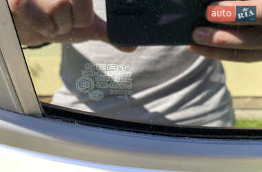 Хэтчбек SEAT Leon 2013 в 
