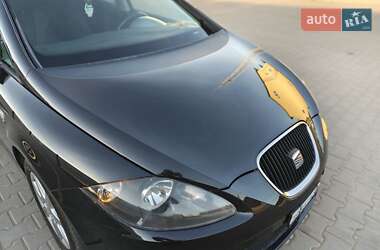 Хэтчбек SEAT Leon 2009 в 
