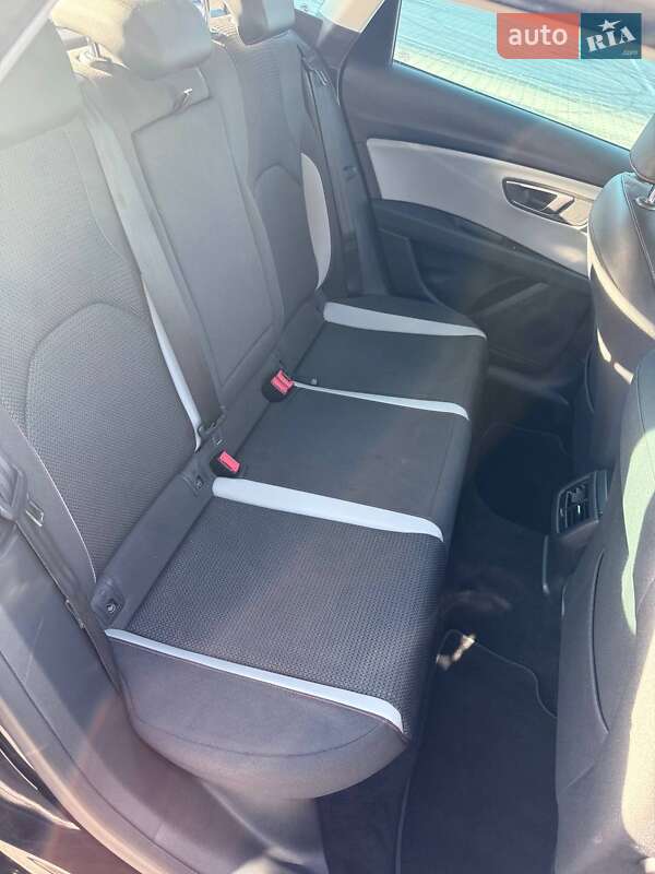 Универсал SEAT Leon 2016 в Киеве