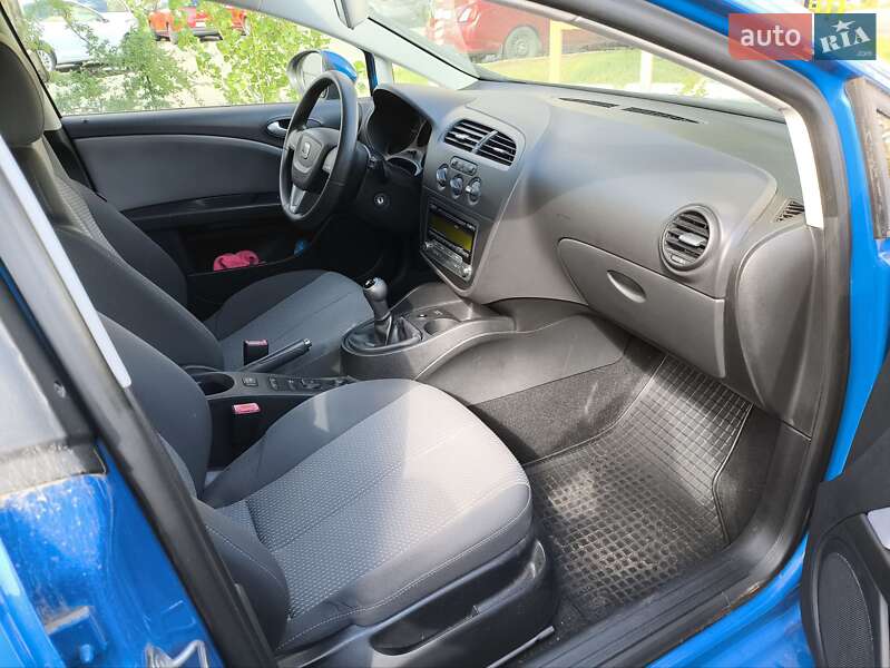 Хетчбек SEAT Leon 2011 в Києві