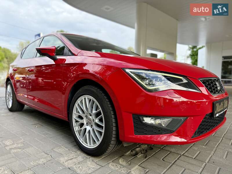 Хетчбек SEAT Leon 2013 в Дніпрі