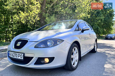 Хэтчбек SEAT Leon 2005 в Софиевской Борщаговке