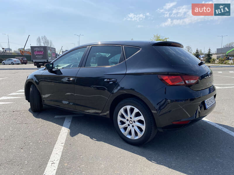 Хэтчбек SEAT Leon 2013 в Киеве