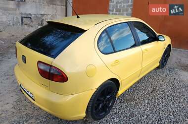 Хэтчбек SEAT Leon 2004 в 