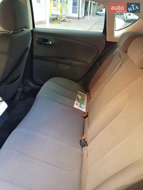 Хетчбек SEAT Leon 2006 в Києві