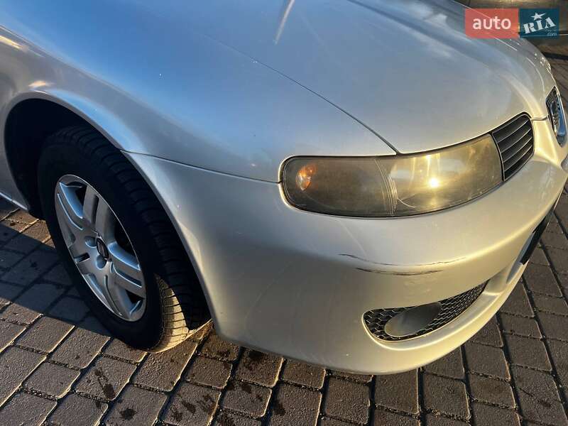 Хэтчбек SEAT Leon 2001 в Львове