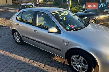 Хэтчбек SEAT Leon 2001 в 