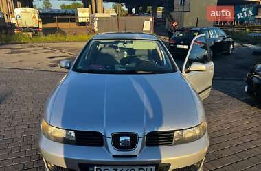 Хэтчбек SEAT Leon 2001 в 