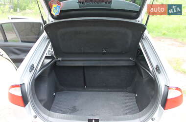 Хэтчбек SEAT Leon 2001 в 