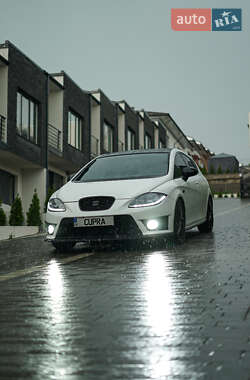 Хетчбек SEAT Leon 2010 в 