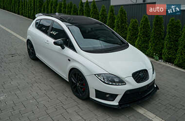 Хетчбек SEAT Leon 2010 в 