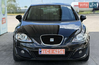 Хетчбек SEAT Leon 2011 в 