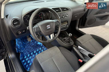 Хетчбек SEAT Leon 2011 в 