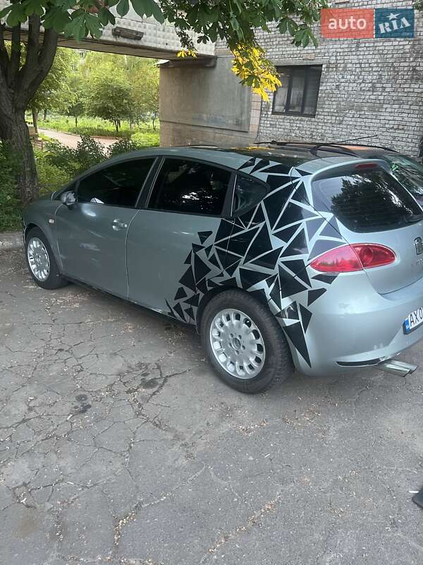Хэтчбек SEAT Leon 2006 в Краматорске