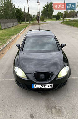 Хэтчбек SEAT Leon 2005 в 