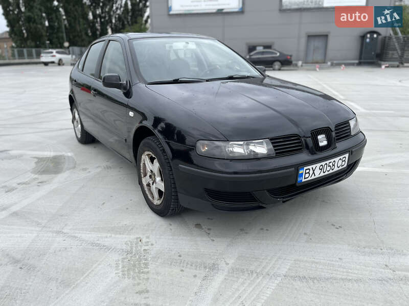Хетчбек SEAT Leon 2001 в Києві