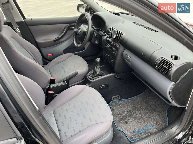 Хетчбек SEAT Leon 2001 в Києві