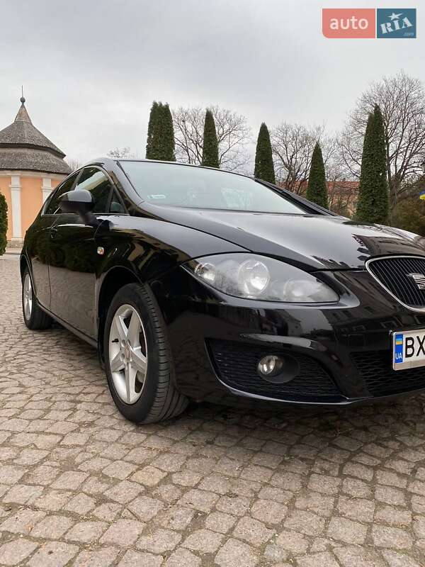 Хэтчбек SEAT Leon 2010 в Каменец-Подольском фото 2 Хэтчбек SEAT Leon 2010 в Каменец-Подольском