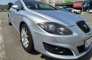 Хэтчбек SEAT Leon 2010 в Киеве