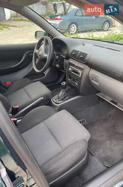 Хэтчбек SEAT Leon 2002 в 