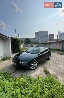 Хэтчбек SEAT Leon 2002 в 