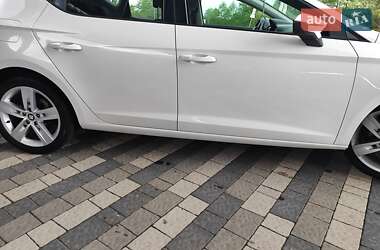 Хэтчбек SEAT Leon 2013 в 