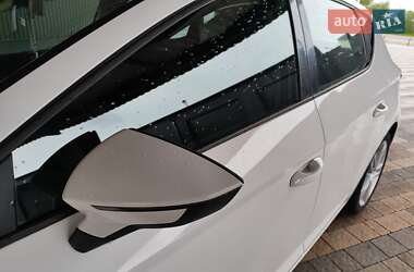 Хэтчбек SEAT Leon 2013 в 