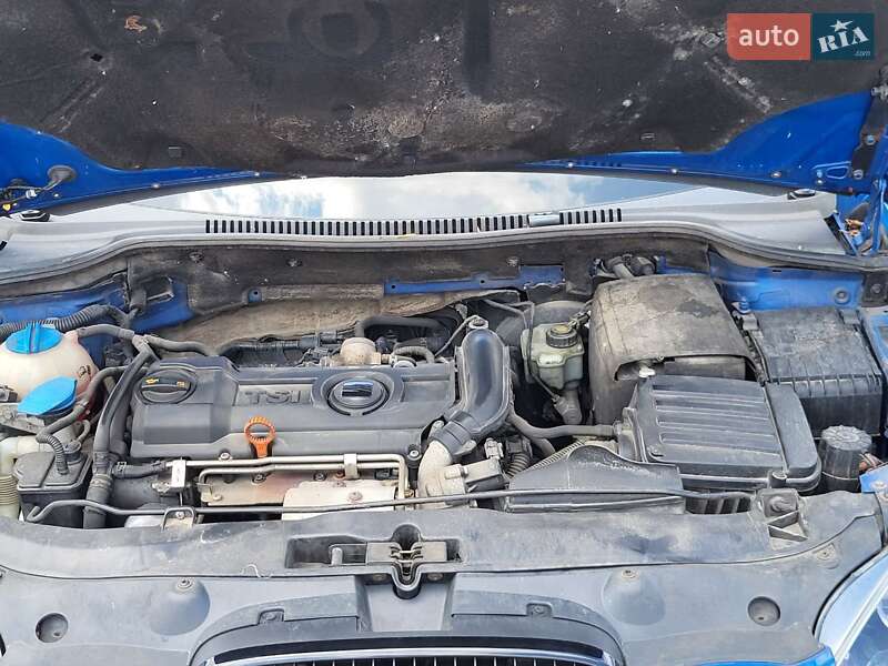 Хэтчбек SEAT Leon 2010 в Киеве