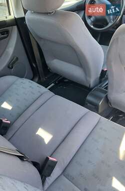 Хэтчбек SEAT Leon 2002 в 