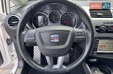 Хэтчбек SEAT Leon 2012 в 