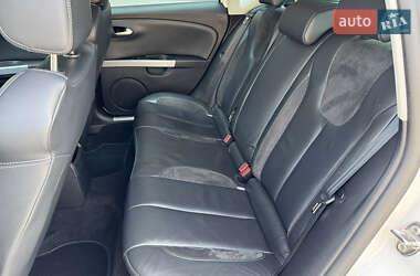 Хэтчбек SEAT Leon 2012 в 