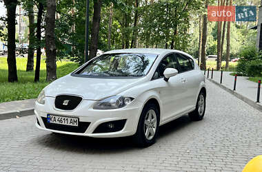 Хэтчбек SEAT Leon 2011 в 
