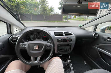 Хэтчбек SEAT Leon 2011 в 