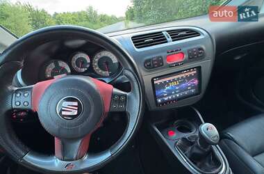 Хэтчбек SEAT Leon 2006 в 