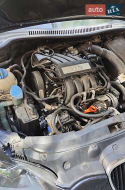 Хэтчбек SEAT Leon 2010 в 